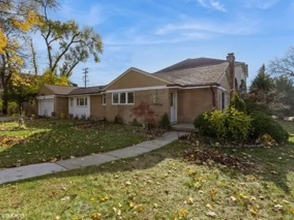 7125 NE Prairie Rd, Lincolnwood, IL 60712