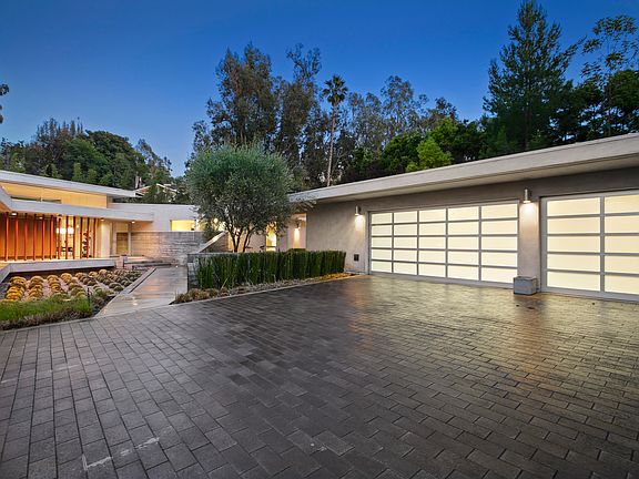 2nd image of 9932 Highcliff Dr