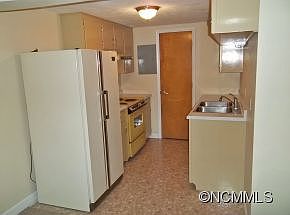 4th image of 55 Brookside Dr APT 29