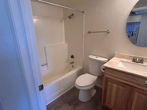 5th image of 610 S Granite St APT 10