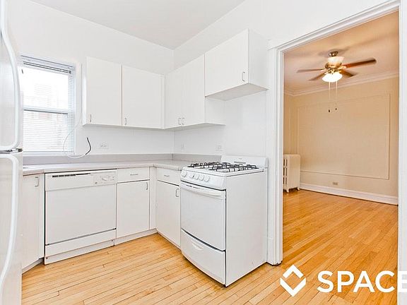 3rd image of 4880 N Ashland Ave APT 1W