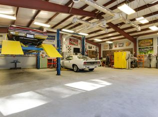 5884 Ryans Bluff Rd, North Charleston, SC 29418