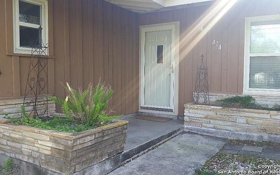 2nd image of 414 Shropshire Dr