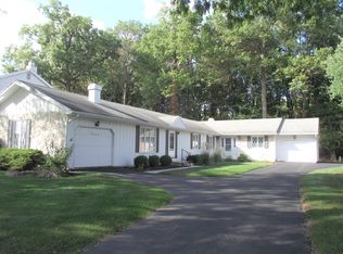 6820 Woodmeadow Dr, Toledo, OH 43617