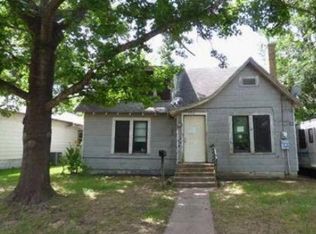 704 Pine St, Teague, TX 75860