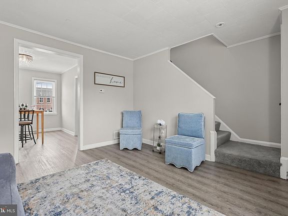 5th image of 1032 Tunbridge Rd
