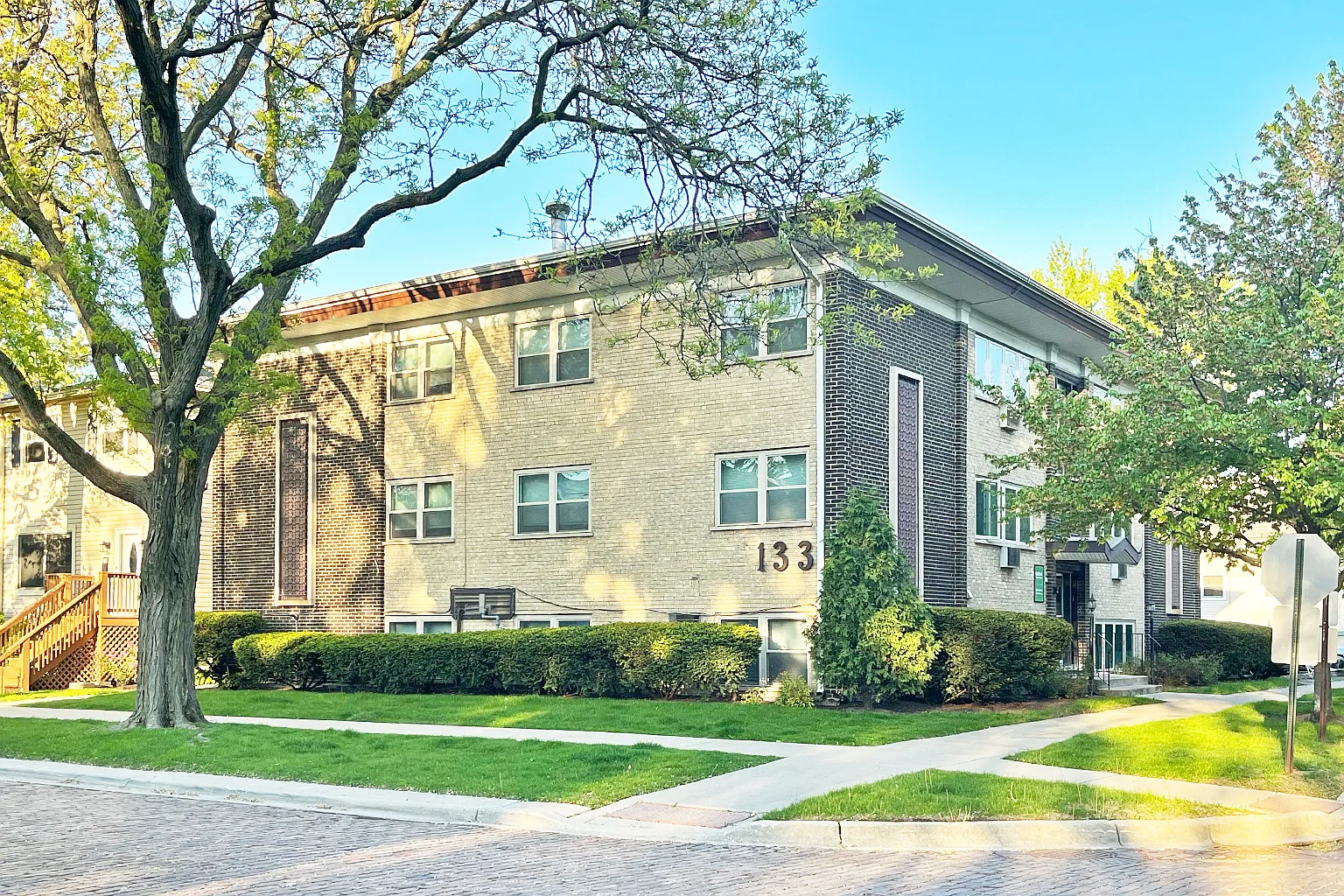 133 Rockford Ave. — Photo 1