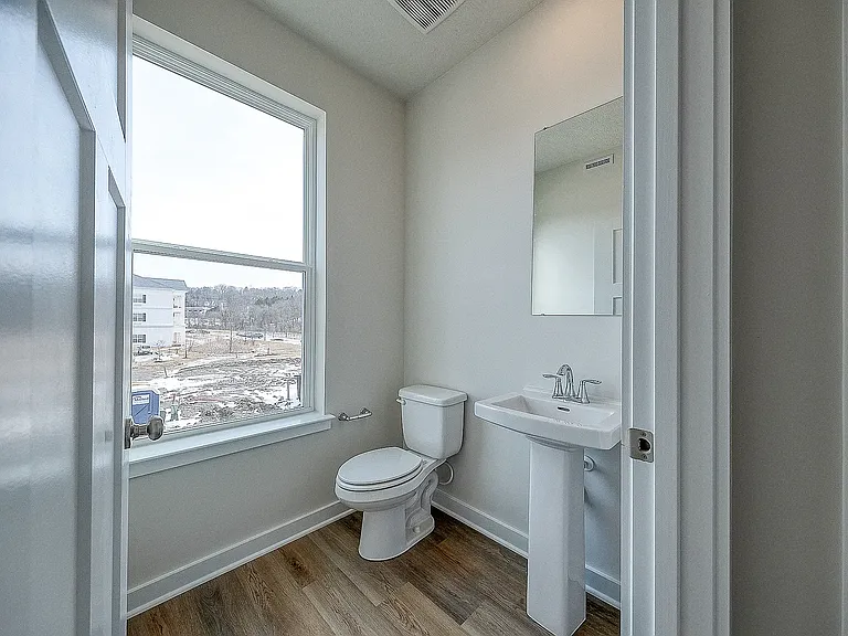527 Cooper St — Photo 5