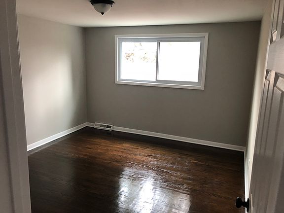 5th image of 16068 Marion Dr