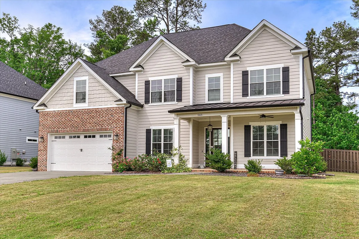 Building Photo - 565 River Oaks Ln