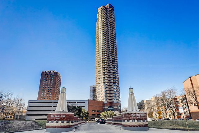 1st image of 3660 N Lake Shore Dr APT 1401