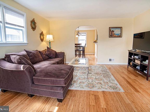 5th image of 1516 W Latimer Pl