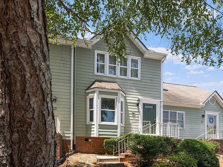 516 Caprice Ct — Photo 3