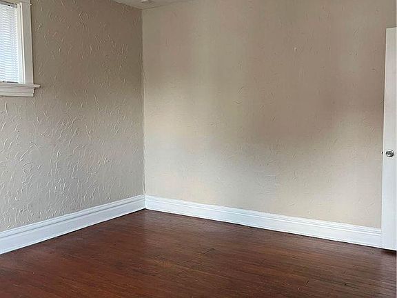 5th image of 3817 S Compton Ave Floor 1
