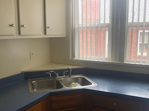 2nd image of 1500 Veronica Ave