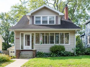 1205 Hillcrest Ave, Kalamazoo, MI 49008