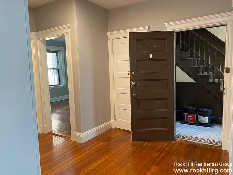 10 Mount Hood Rd #1 — Photo 2