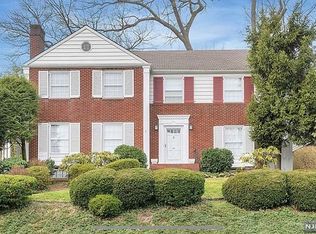 62 Stonehouse Rd, Glen Ridge, NJ 07028