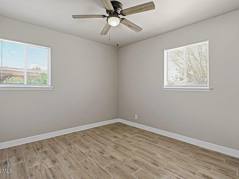 5704 Sage Ct — Photo 19