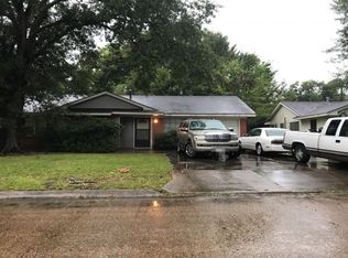 740 Enfield Ln, Beaumont, TX 77707