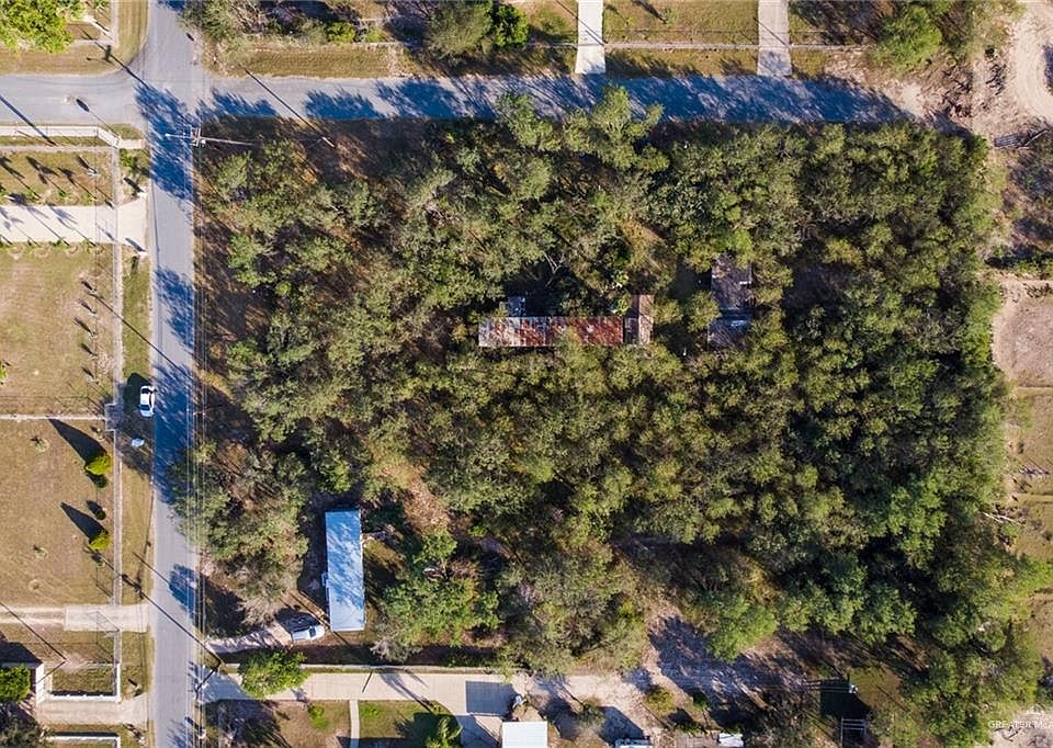 1st image of 904 Cactus Ln