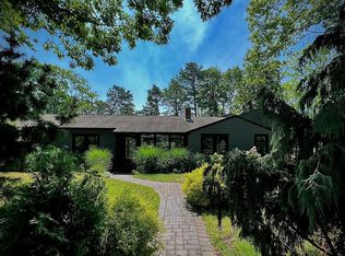 6 Gerard St, Bellport, NY 11713