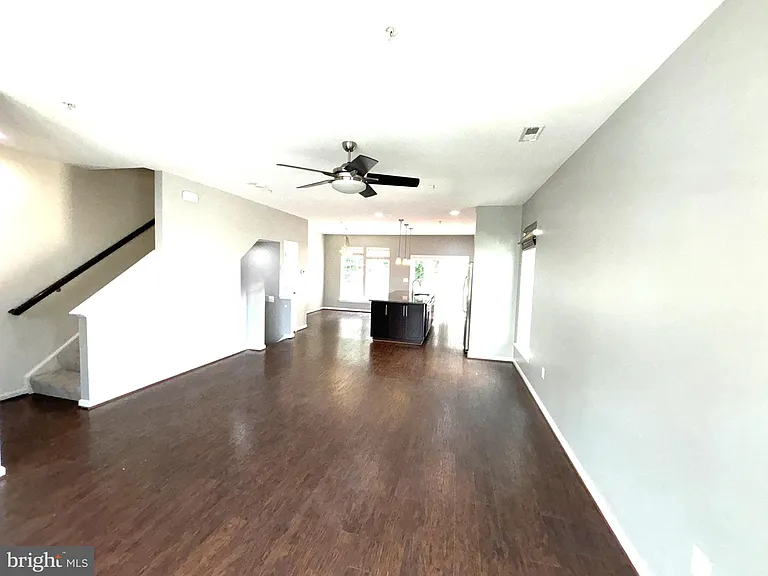 22410 Glenbow Way — Photo 7