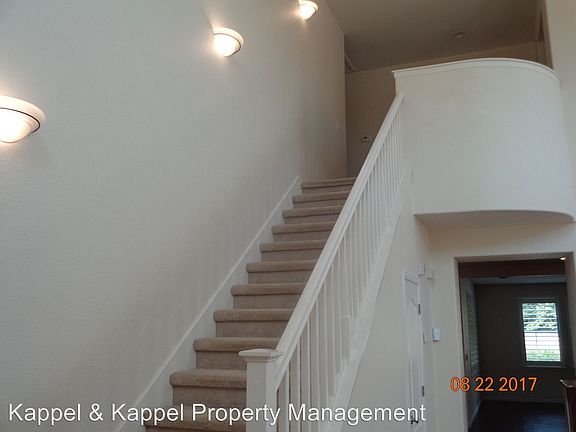 2nd image of 2015 Kingston Dr