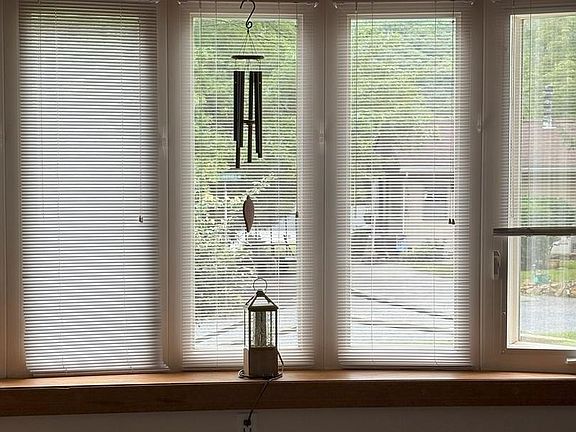 5th image of 1780 Sunnyhill Ln