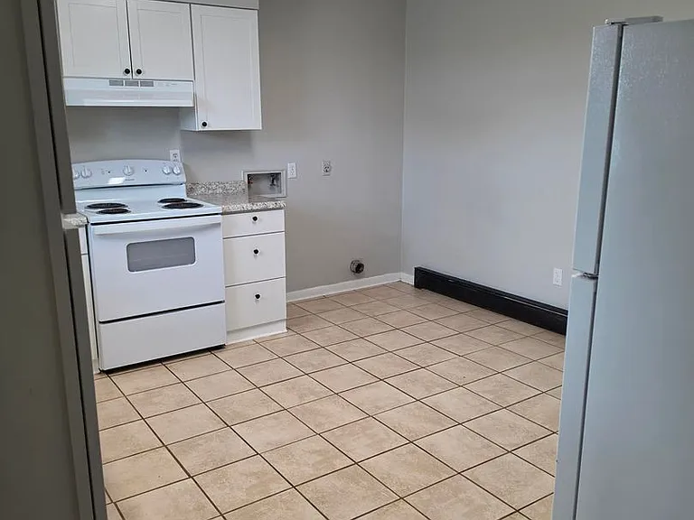 144 Orchard Rd — Photo 2