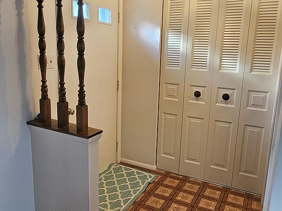 2nd image of 307 Countryside Dr