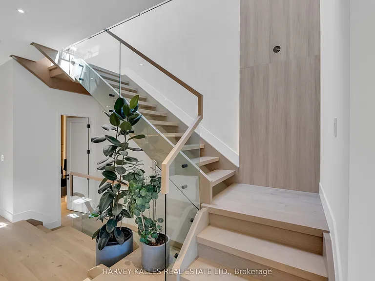 172 Cameron Ave — Photo 18