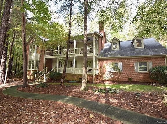 2nd image of 5712 Lake Providence Ln