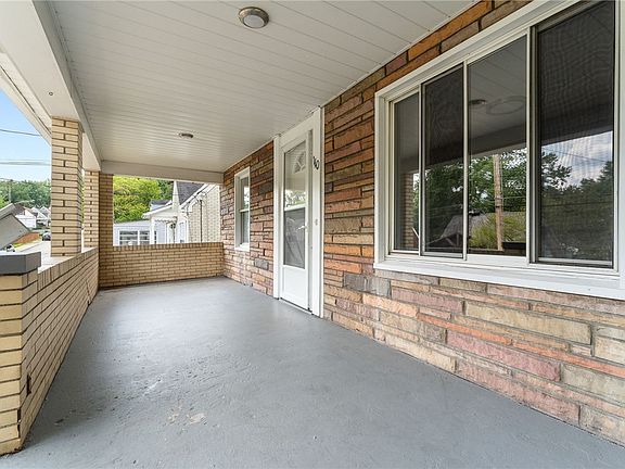 2nd image of 110 James St
