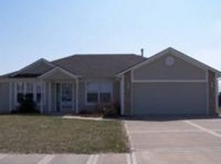 2525 NE Old Paint Rd, Lees Summit, MO 64086