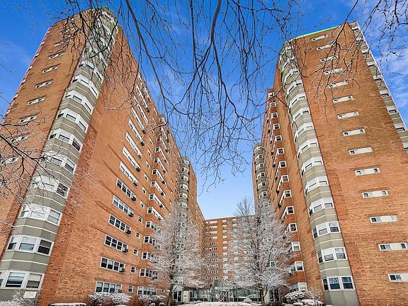 3rd image of 4980 N Marine Dr APT 831