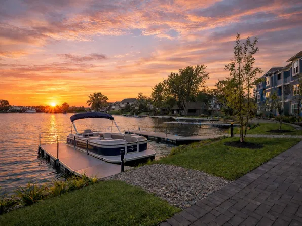 Mystic Cove - Luxury Lakefront Living