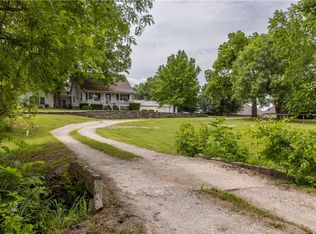 23009 Lawlis Rd, Siloam Springs, AR 72761