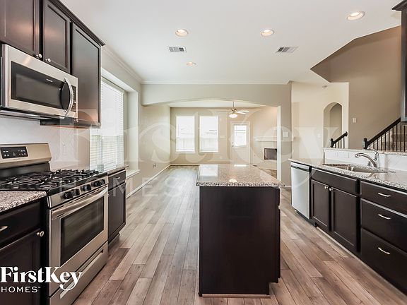 5th image of 439 Sky Ridge Dr