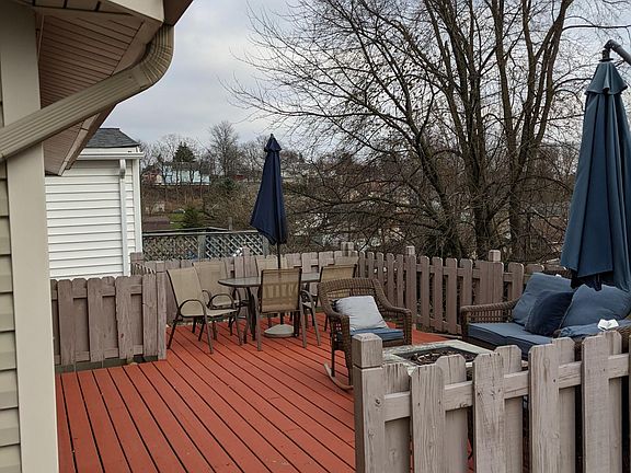 4th image of 28877 Hickory St