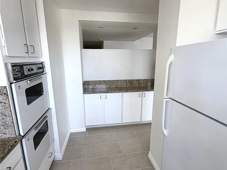 2160 Century Park E #1101 — Photo 22