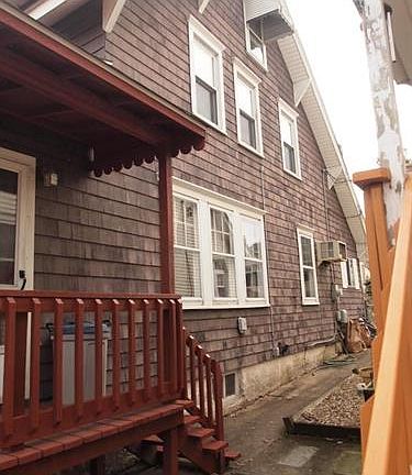 2nd image of 336 Crown St
