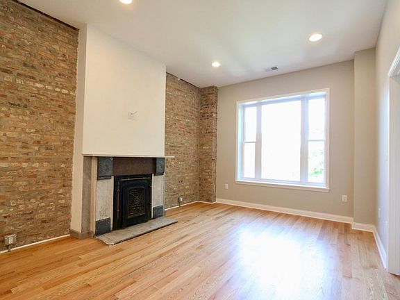 2nd image of 1921 S Peoria St APT 3