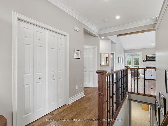 5th image of 400 Ambleside Dr #31