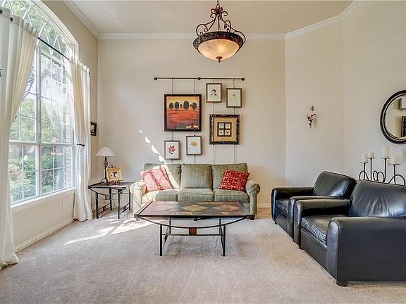3rd image of 300 Garden Grove Way