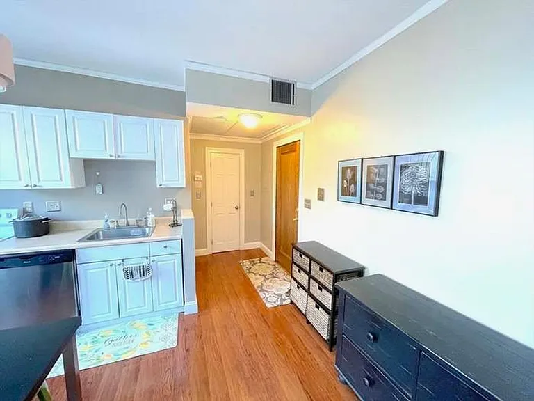 1409 Commonwealth Ave #5 — Photo 5
