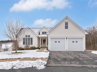 39 Gooseberry Dr, Suffield, CT 06078