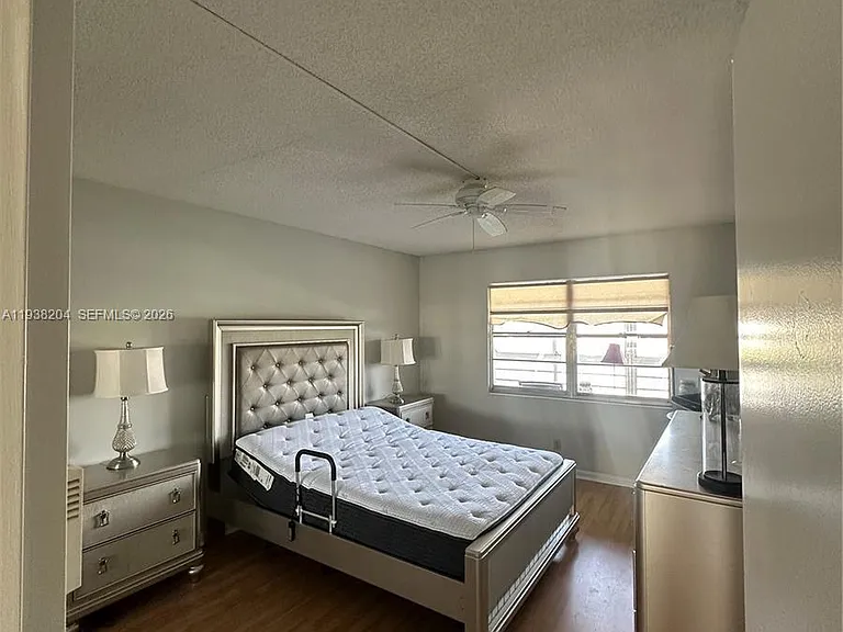 3043 Exeter Dr E — Photo 6