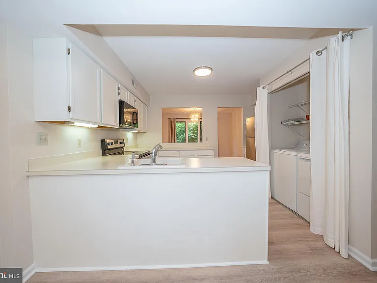 16 W Harrison Rd #16 — Photo 25