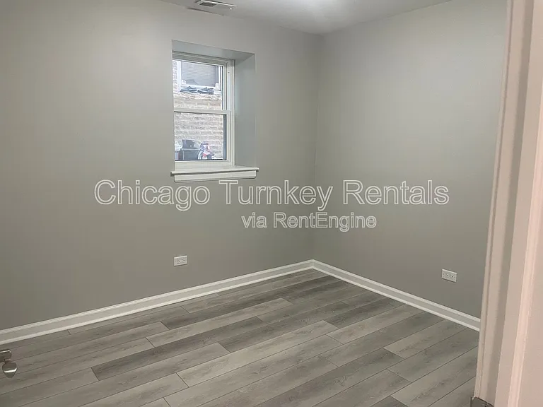 1927 S Morgan St #G — Photo 11
